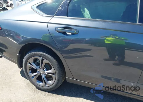 2024 Honda Accord Ex z USA, uszkodzony, nr VIN 1HGCY1F3XRA024781